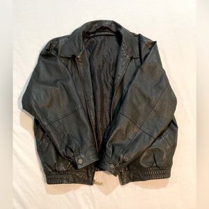Oversized black leather jacket (unisex)